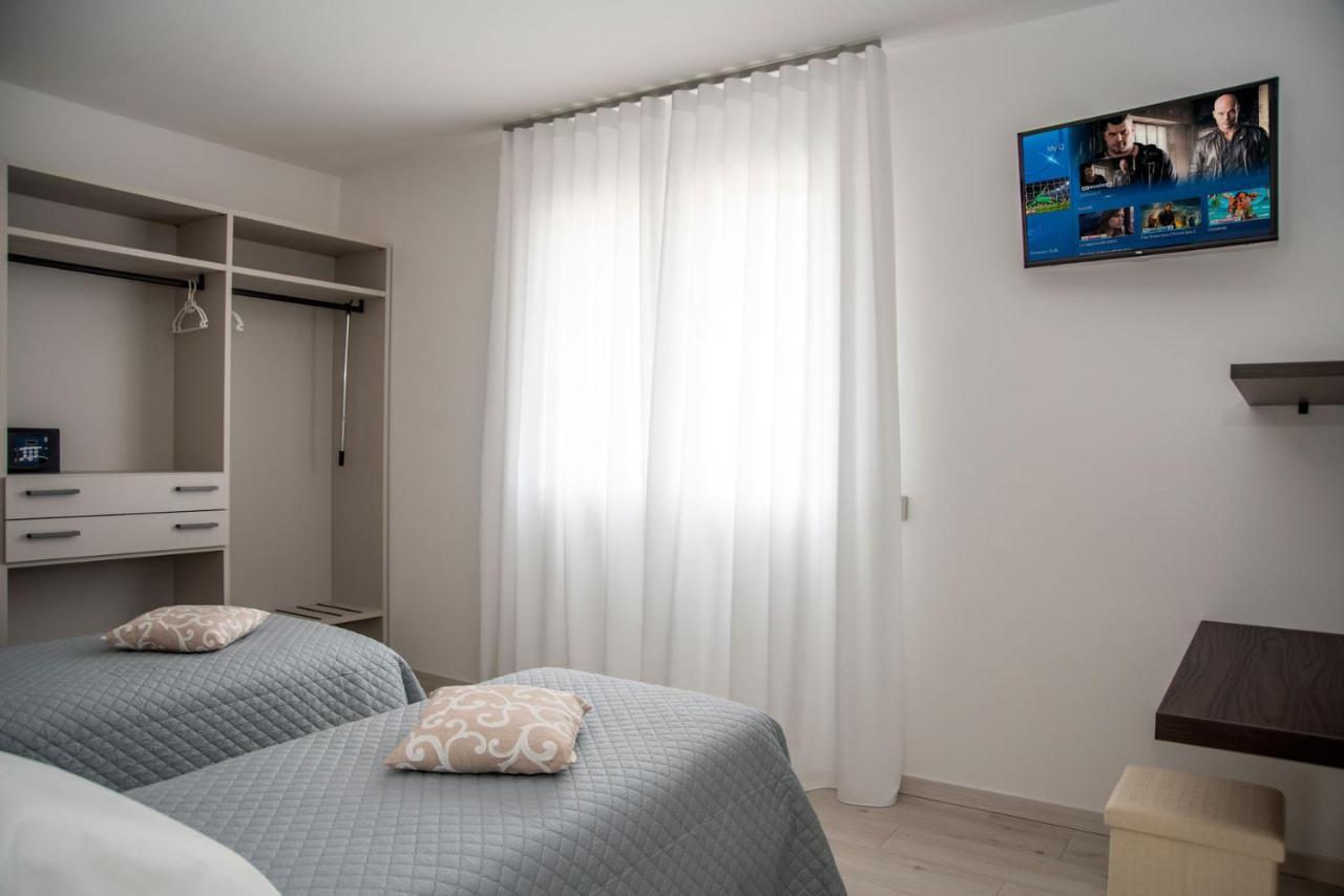 Camelot Red - Appartamenti Verona Exterior foto
